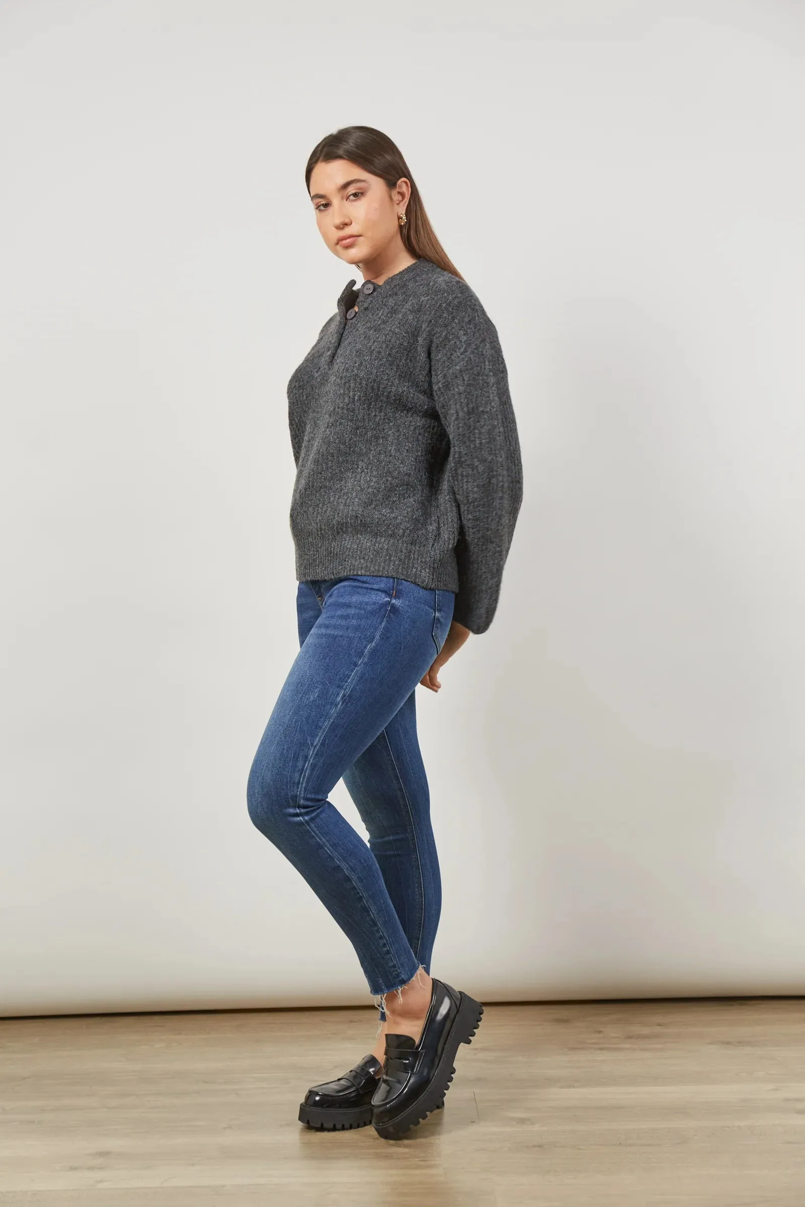 Avenue Button Jumper / Ash