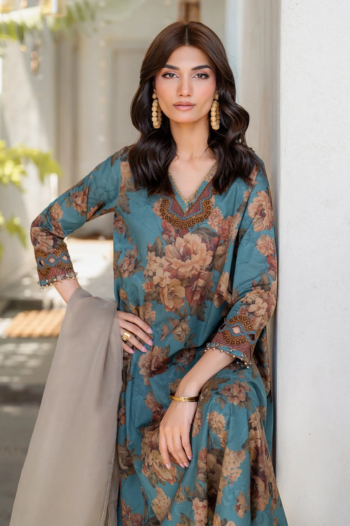 EMBROIDERED PRINTED LAWN UF-4091