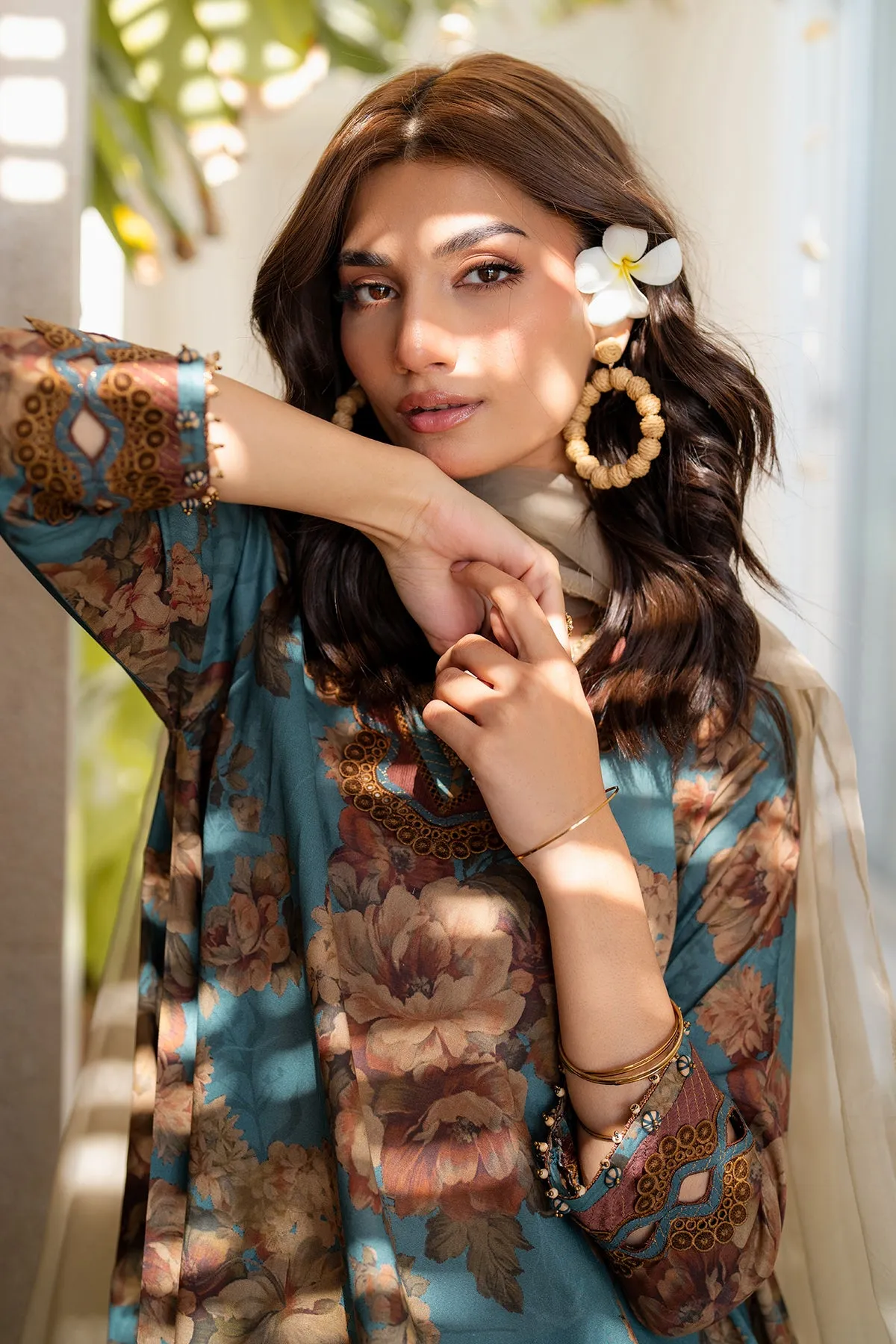 EMBROIDERED PRINTED LAWN UF-4091