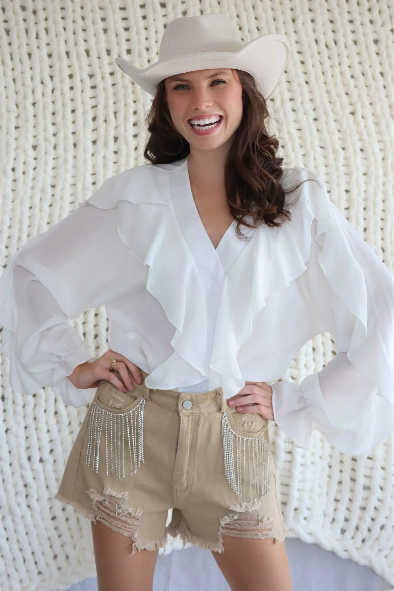 RILEY'S RUFFLE V-NECK TOP - WHITE