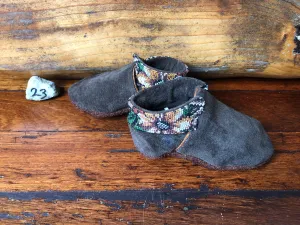 Size 23 Baby Elf Slippers - Grey with Natural Flowers
