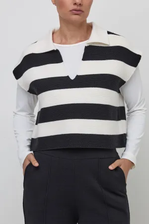 Uchuu 904 Black Milk Crop V-Neck Knit Jumper